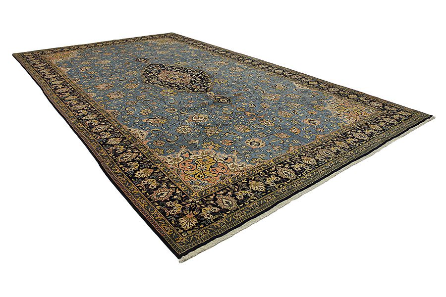 Isfahan Alfombra Persa 560x325 - Imagen 1