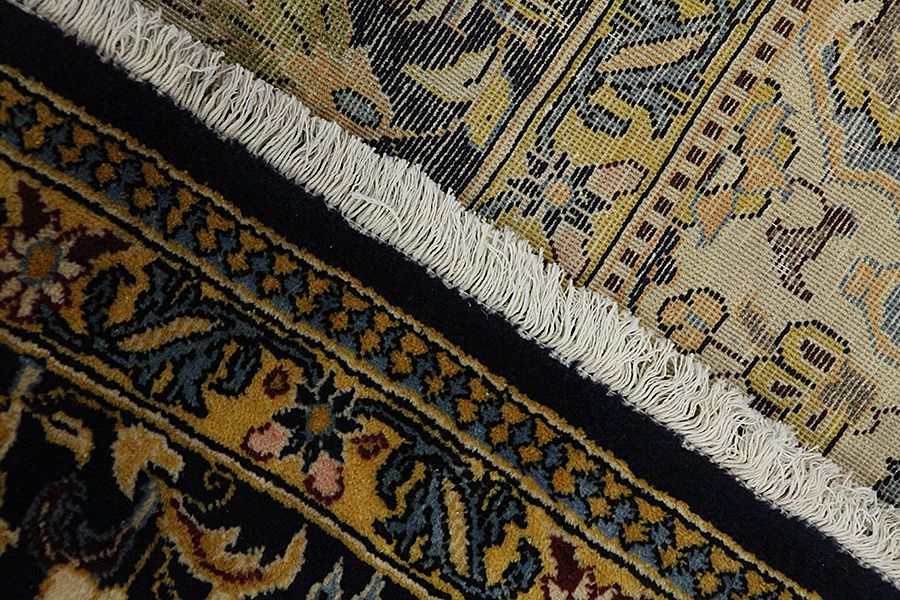 Isfahan Alfombra Persa 560x325 - Imagen 5